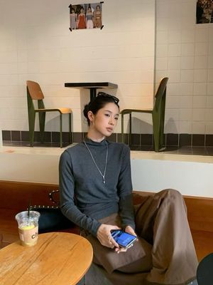 韩系软糯加绒磨毛半高领打底衫内搭T恤女长袖显瘦小众别致上衣潮