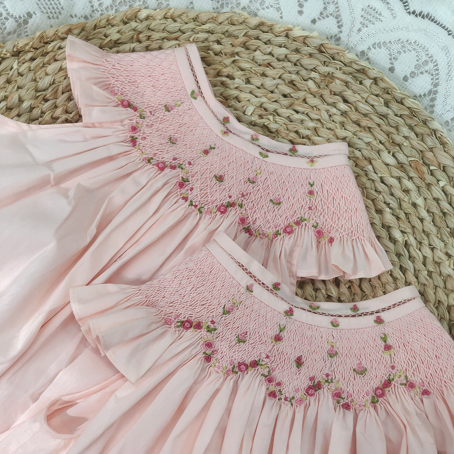 夏季女童手工打揽花朵刺绣连衣裙粉色飞袖棉薄款女宝宝可爱公主裙