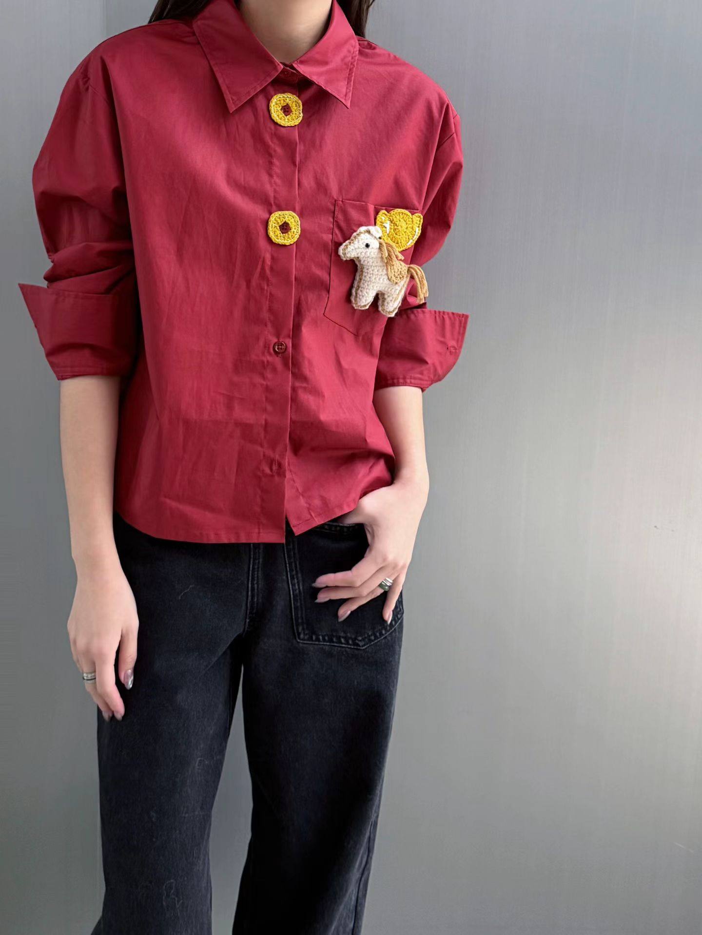 2025秋冬新款Dress Queen正品新款红色小马手绣短款衬衫百搭上衣,女装/女士精品,真丝上装,淘宝优惠券,粉丝福利购,淘宝优惠卷