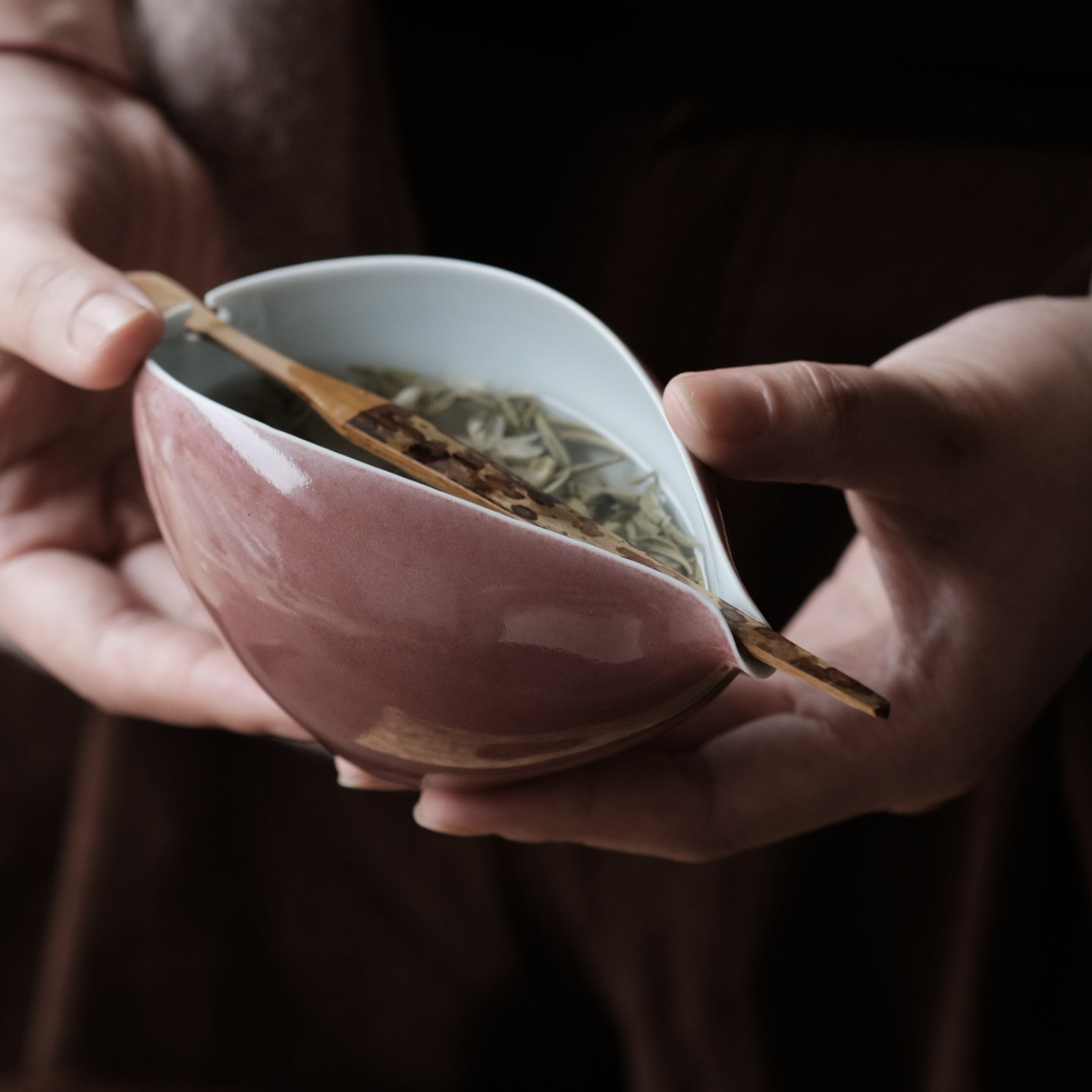 半斋单色釉豇豆红夭桃碗泡景德镇陶瓷功夫茶具绿茶冷泡冲茶器