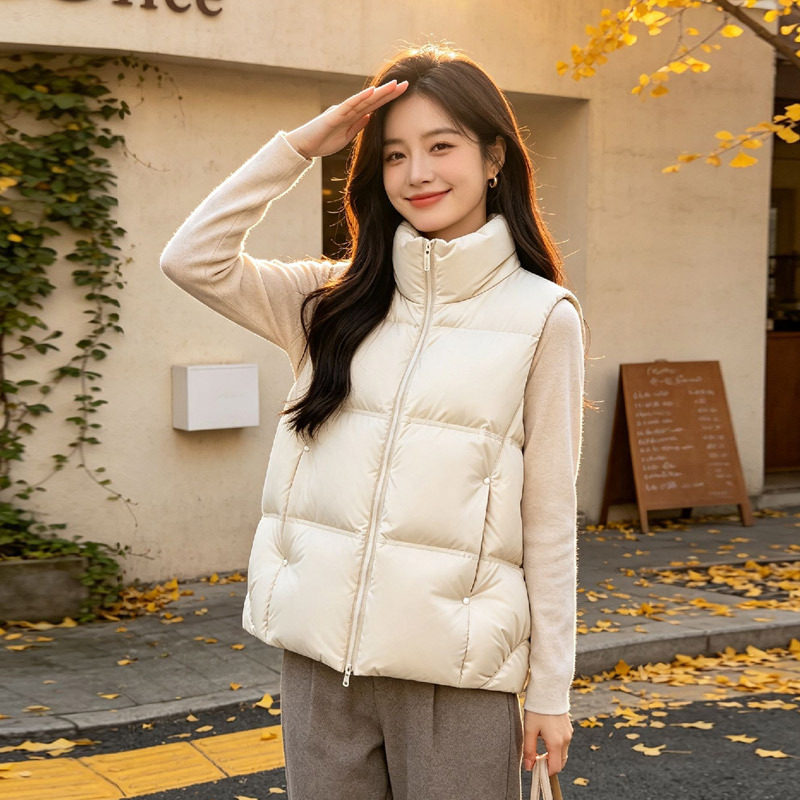 羽绒马甲女款短款鸭绒背心女马夹无袖羽绒服棕色坎肩平湖