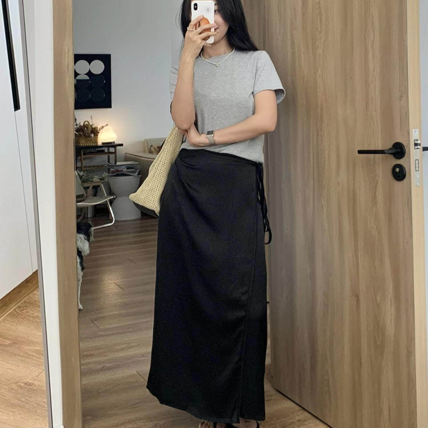 醋酸缎面半身裙垂坠感黑色裙子