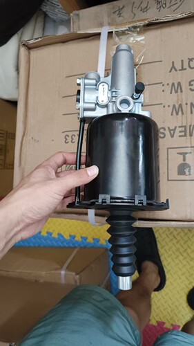 金旅客车XML6102J15T离合器分泵离合助力器9700514600