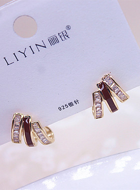 精致c形双层珍珠耳钉女2025新款小众气质耳环独特秋冬高级感耳饰