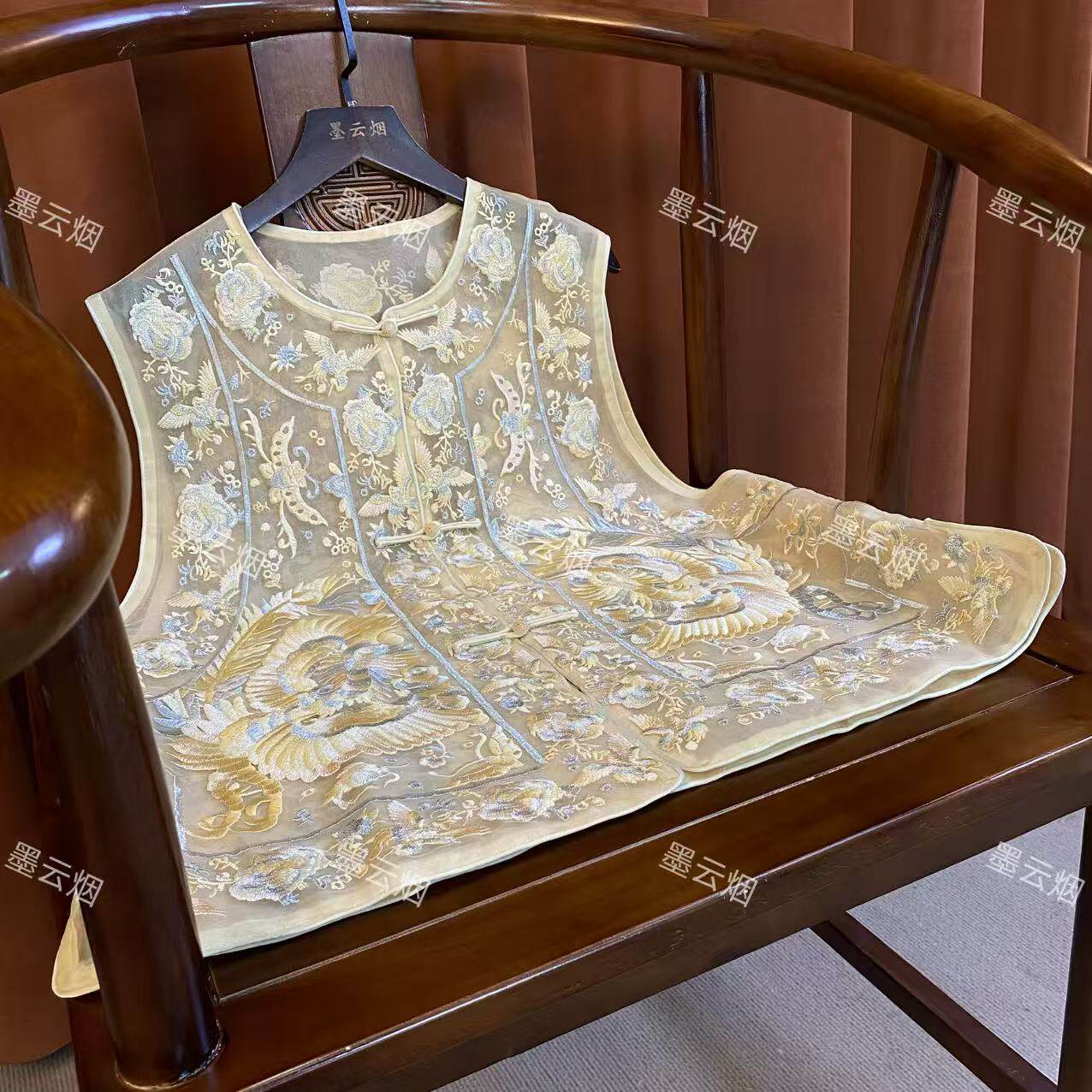 【绣蔫】重工刺绣新中式女士气质百搭复古无袖马甲中国风时尚坎肩