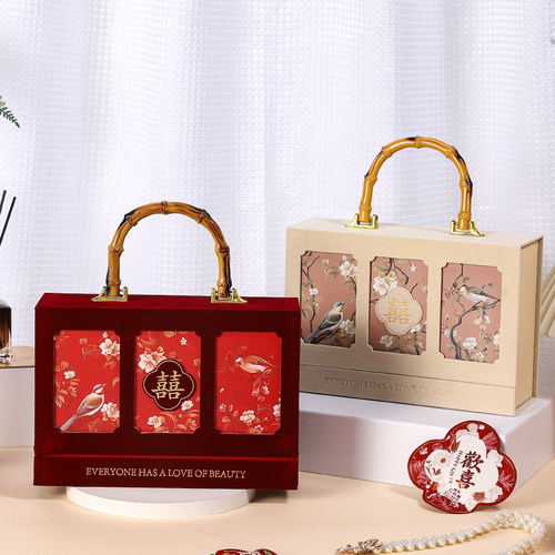新款中式手提镂空喜糖盒