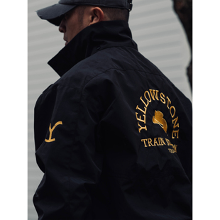 【破壳计划】黄石公园 男士休闲户外刺绣短宽阔型立挺尼龙夹克