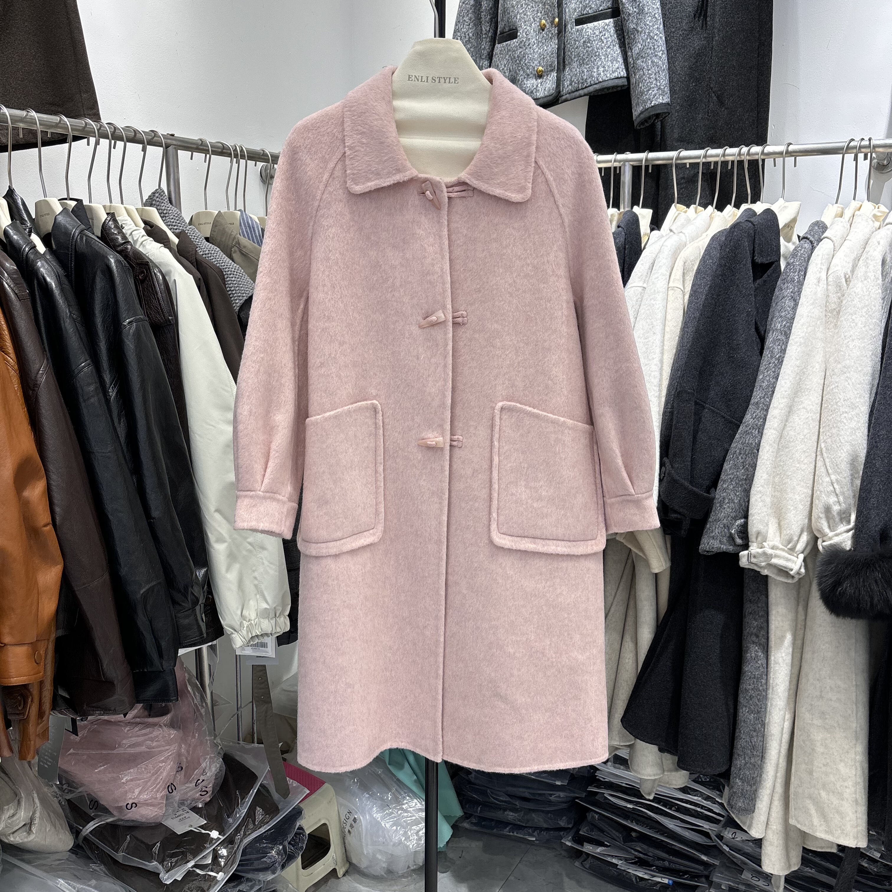 羊绒大衣女中长款韩系灰色高级感气质慵懒风立领牛角扣羊毛呢外套