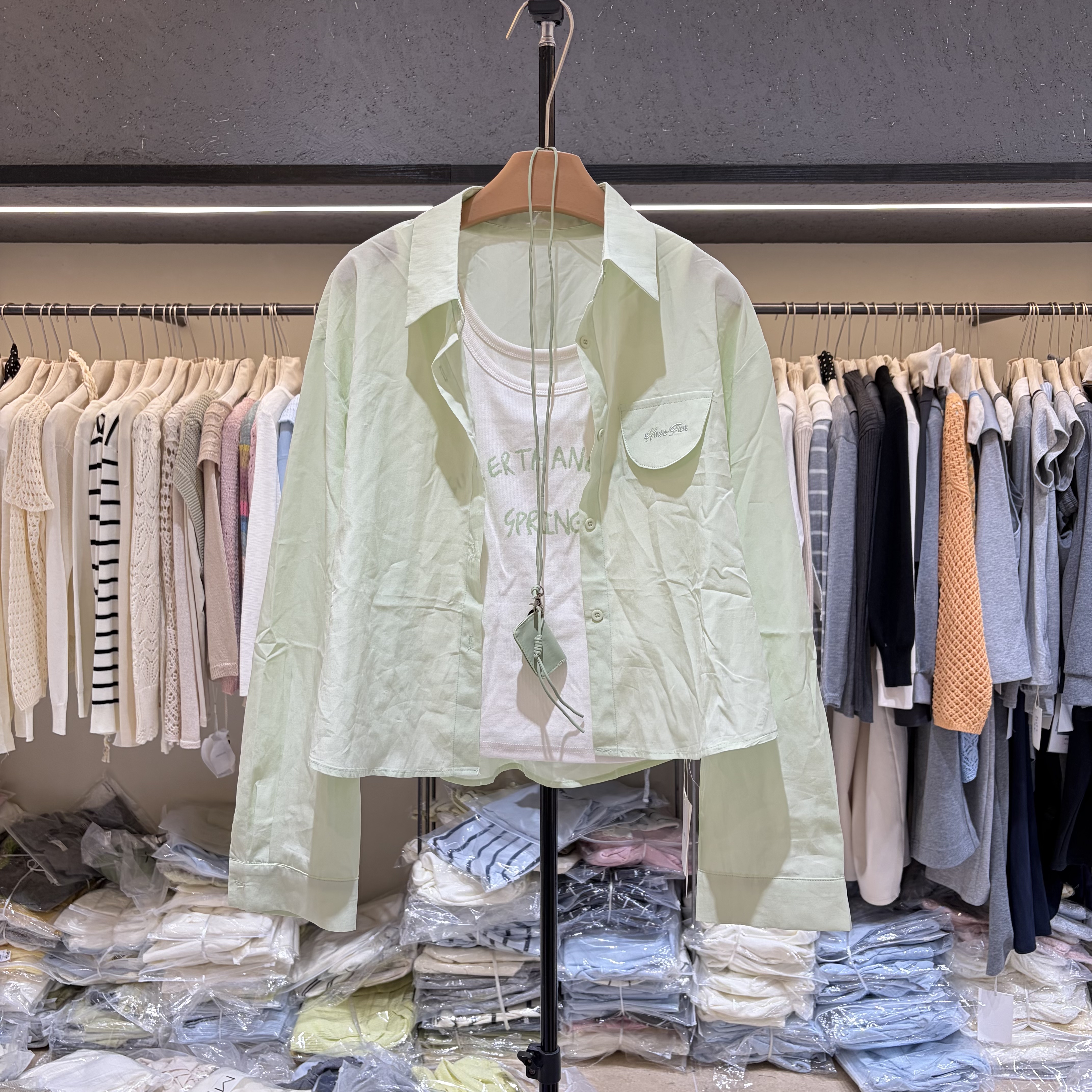 2026春季新款韩版百搭显瘦翻领长袖衬衫女款吊带背心两件套潮9810