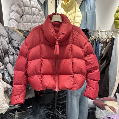 欧货正品白鸭绒小辣椒短款羽绒服女2025冬款云朵泡芙加厚面包服