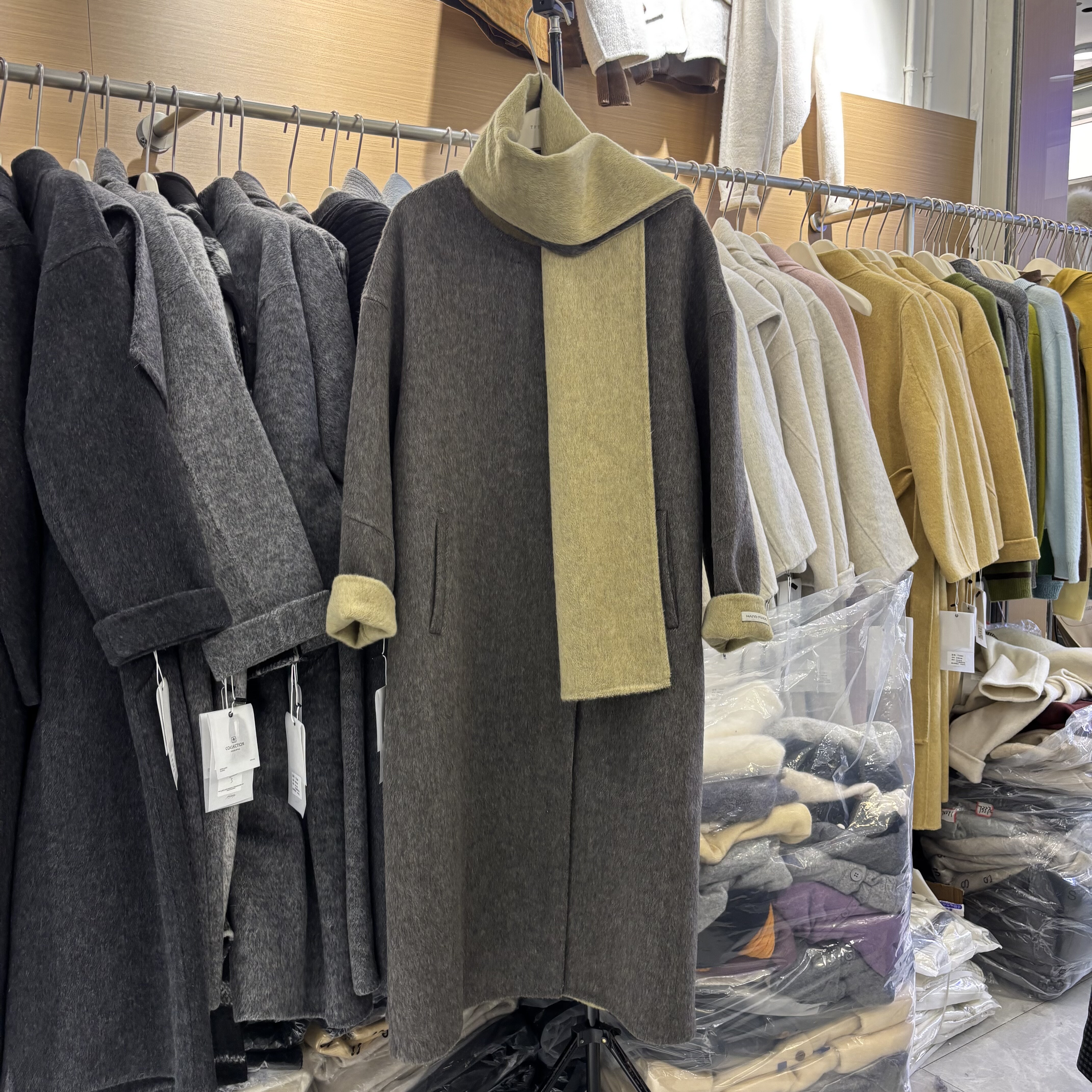 法式复古气质撞色双面呢子大衣女冬新款高级感显瘦围巾款毛呢外套