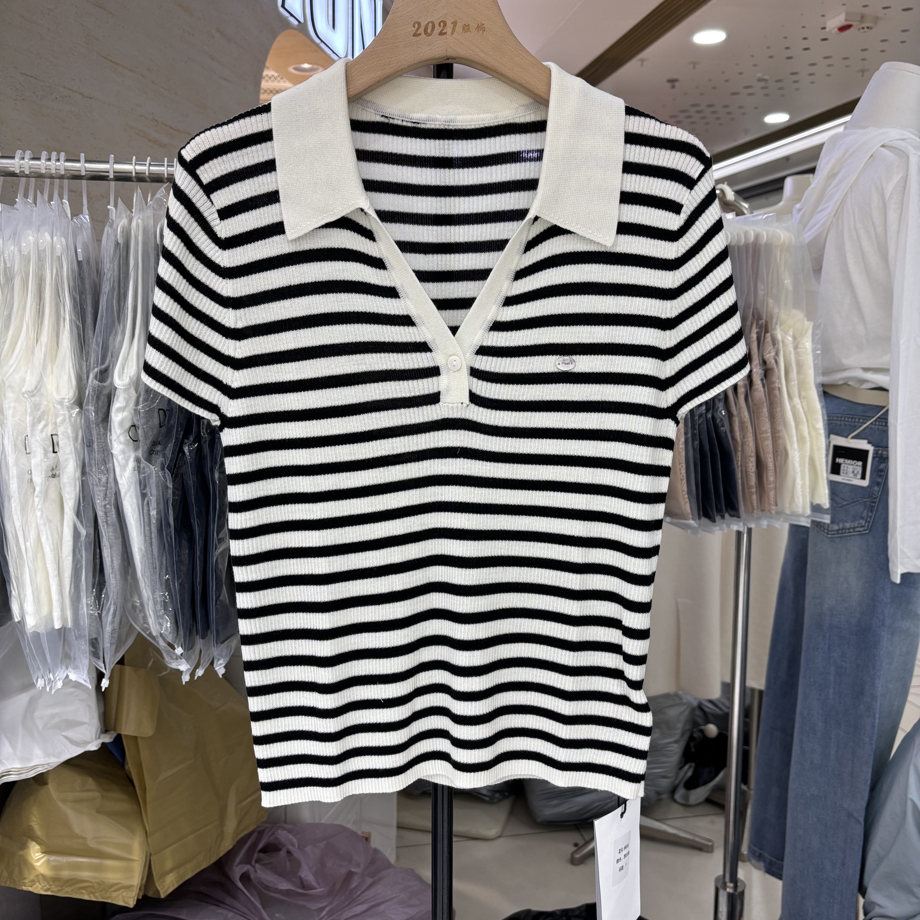 设计感polo领针织短袖女2026夏高级感薄款冰丝独特别致上衣88030