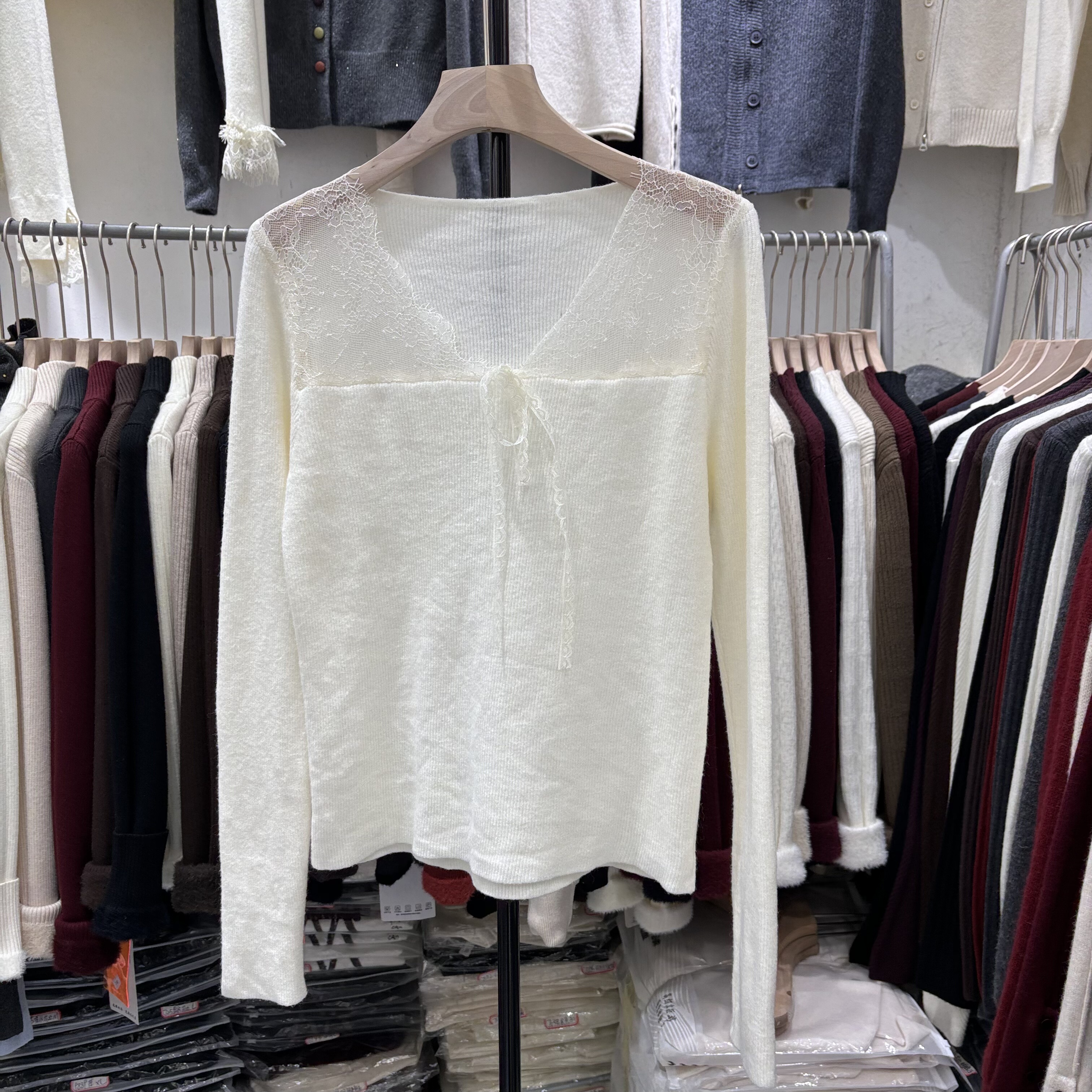 秋冬2025新款蕾丝拼接系带蝴蝶结羊毛针织长袖气质百搭上衣女