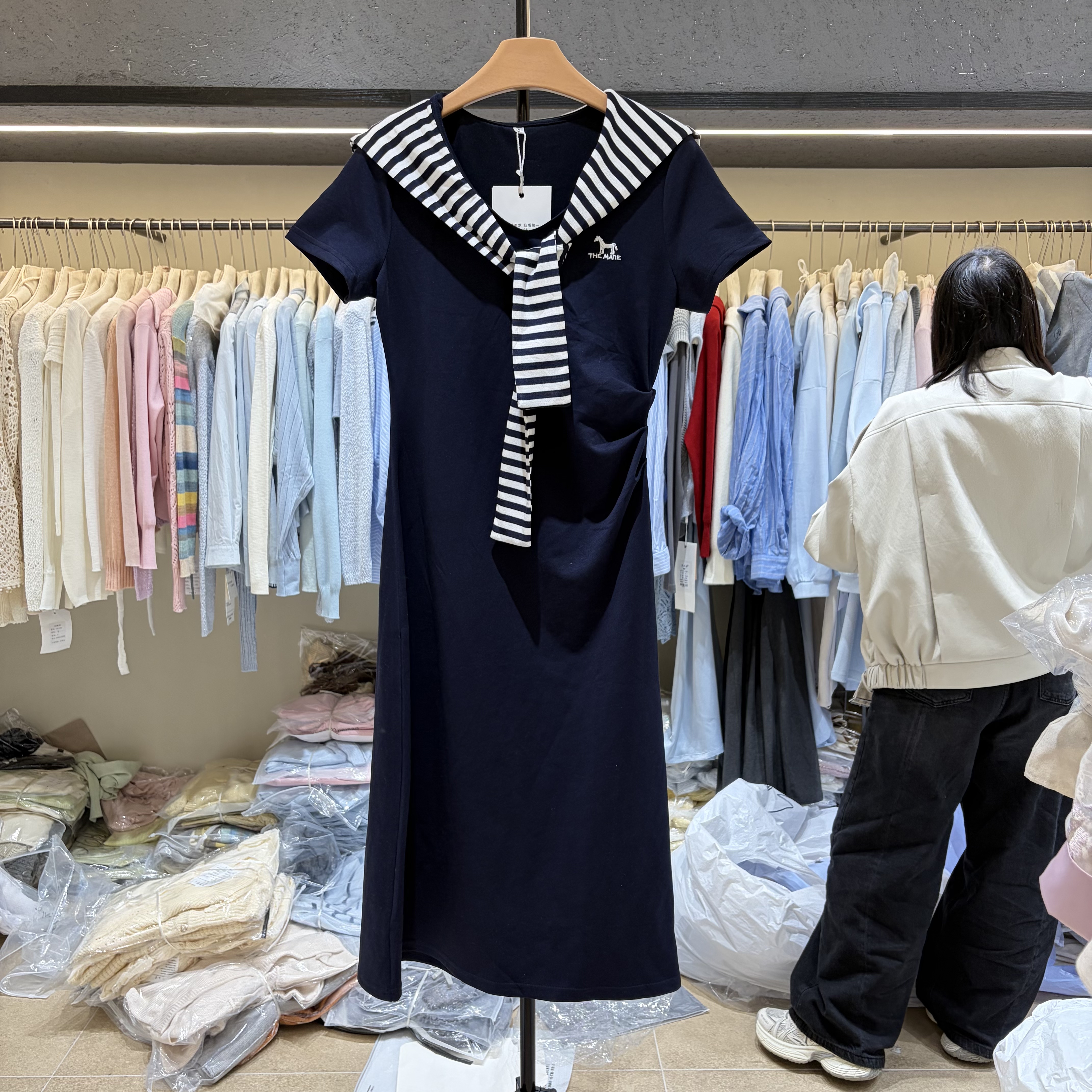 韩系温柔风条纹披肩上衣中长款半身裙套装女夏季胖mm显瘦穿搭7707