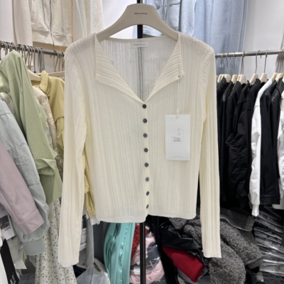 正品品质2026春季新款韩系简约大气翻领竖条设计款百搭针织开衫女