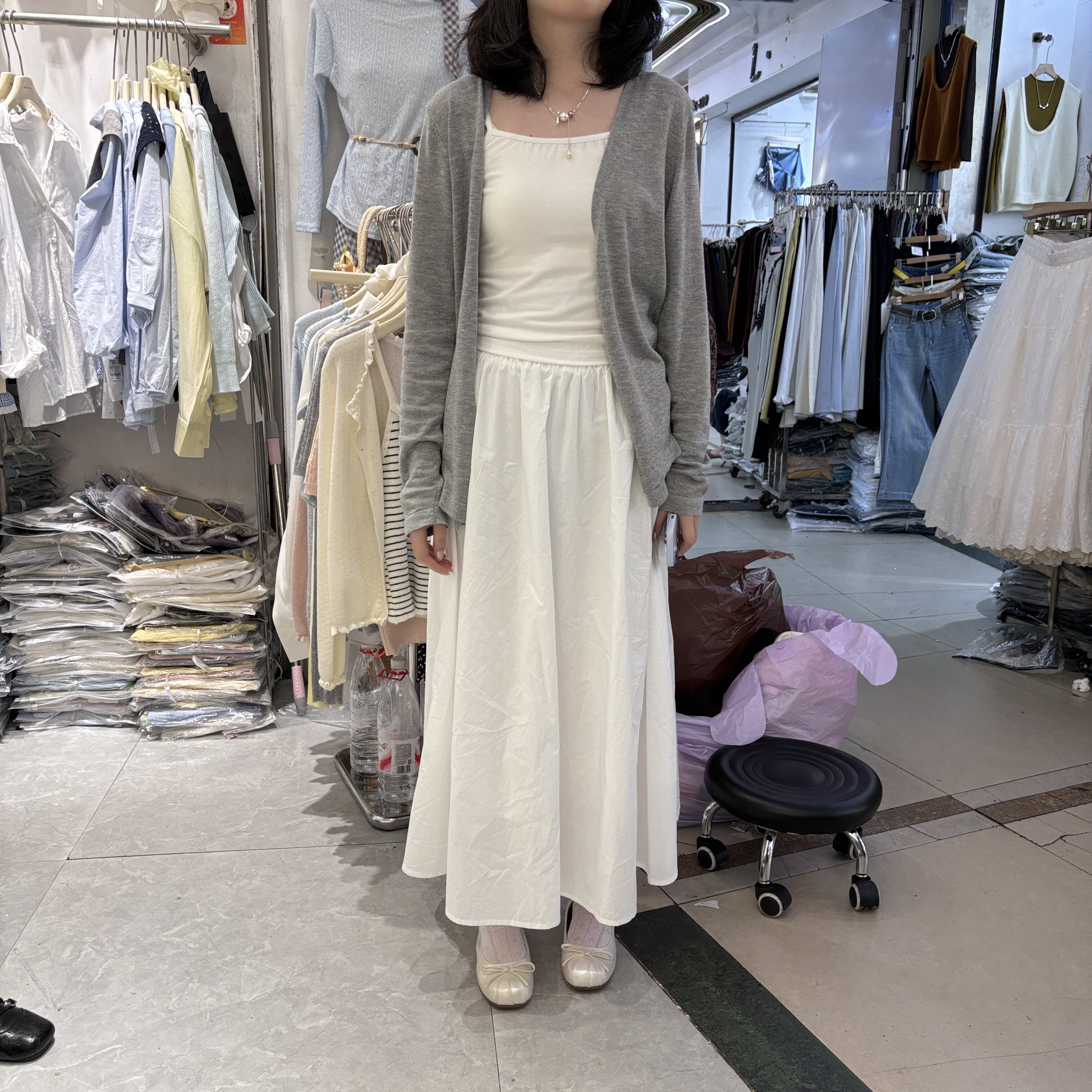 欧货26年春款韩系薄款针织开衫+打底吊带背心+白色长裙三7046