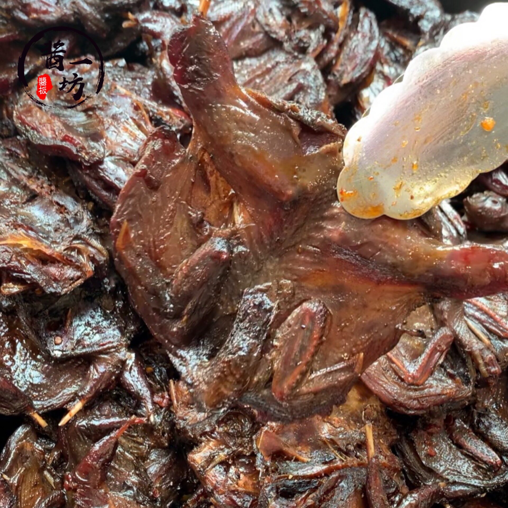 酱一坊酱香鹌鹑香辣网红零食休闲小吃湖南特产门店现做卤味熟食