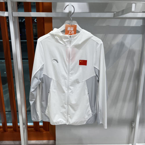 安踏儿童外套专柜正品2026年夏男大童综训梭织运动上衣 T52627603