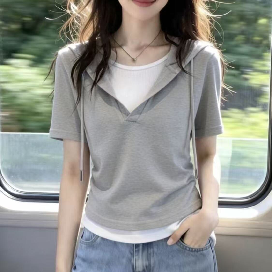 大码韩系设计感假两件连帽短袖t恤女夏季胖mm显瘦百搭遮肚子上衣图片