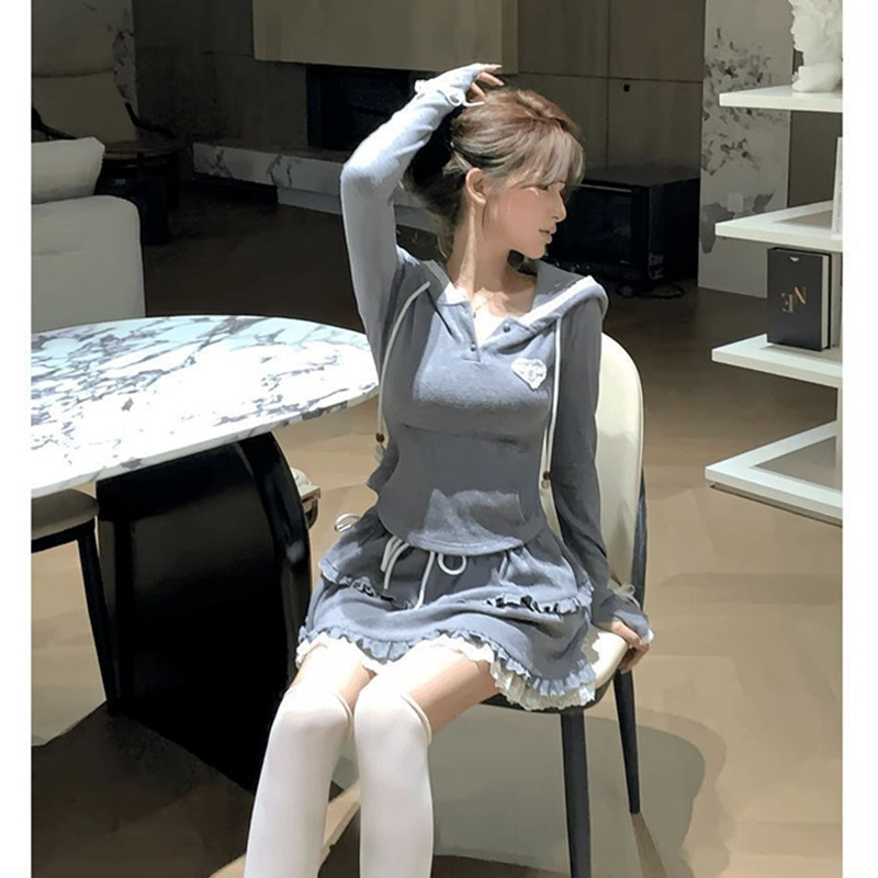 洛丽塔少女风显瘦减龄连帽上衣半身短裙胖mm大码春秋时尚两件套装图片