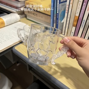 【防养鱼神器】发光杯遇水即亮led七彩发光啤酒杯菠萝杯酒吧玩具