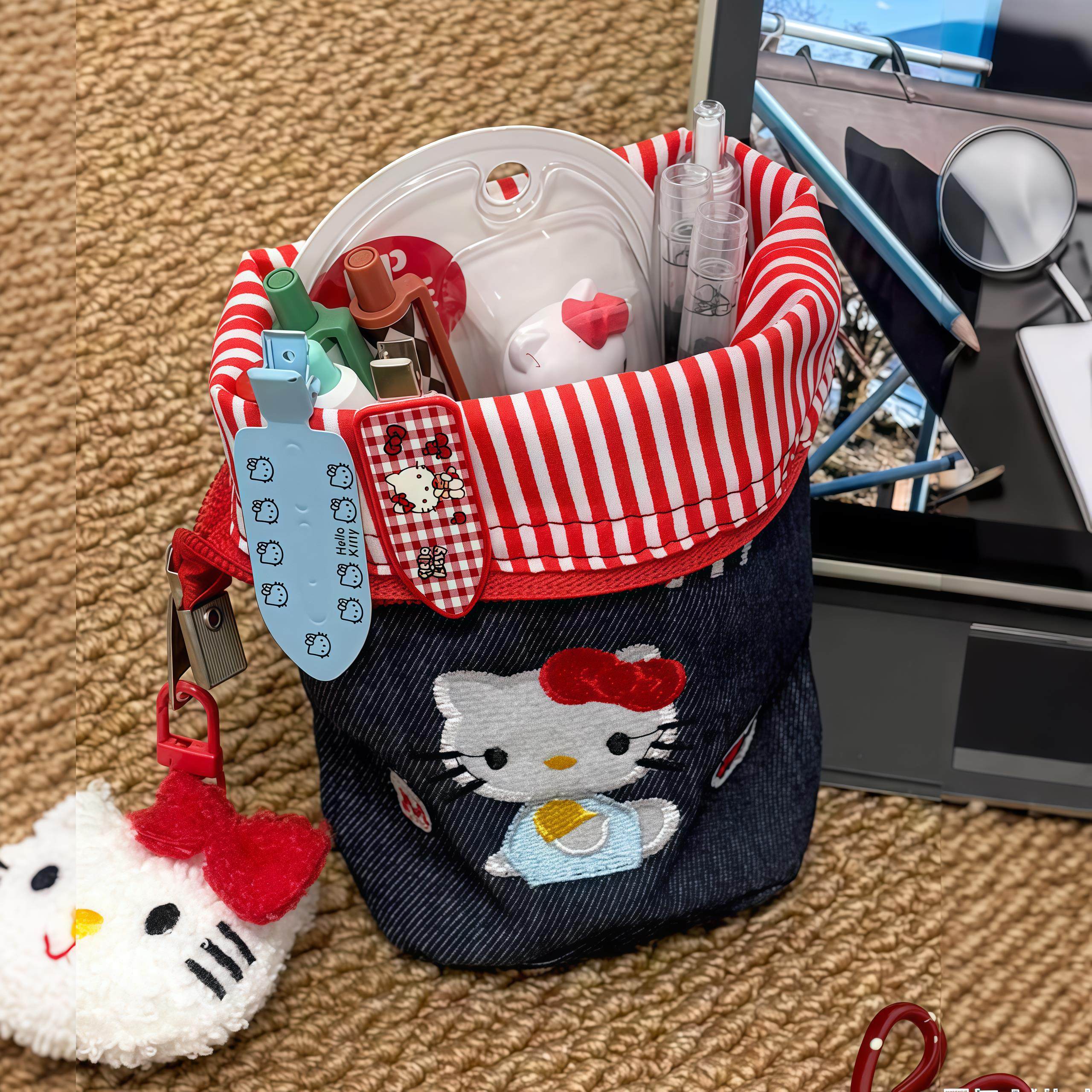 可爱凯蒂猫刺绣笔袋手提水桶笔袋便携式大容量文具盒高颜值随身包,玩具/童车/益智/积木/模型,笔袋,淘宝优惠券,粉丝福利购,淘宝优惠卷