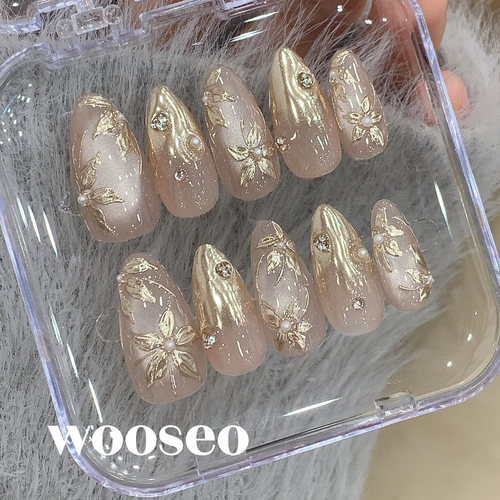 高质量精致绝美金色成品甲片