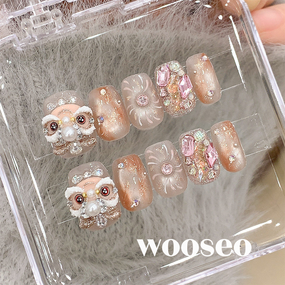 醒狮穿戴甲短款秋冬高级感手工猫眼指甲贴片2026新款绝美穿戴美甲,彩妆/香水/美妆工具,穿戴甲/甲片,淘宝优惠券,粉丝福利购,淘宝优惠卷