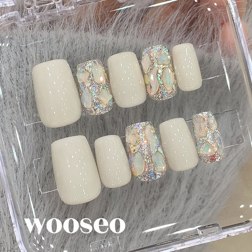 精致绝美成品甲片穿戴式