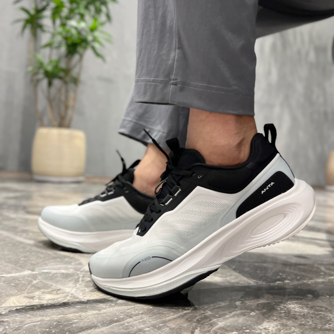 安踏灵弧综训鞋通勤运动鞋健身鞋