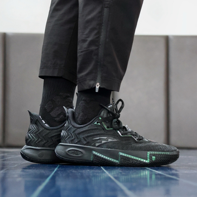 安踏凯里·欧文二代运动篮球鞋男