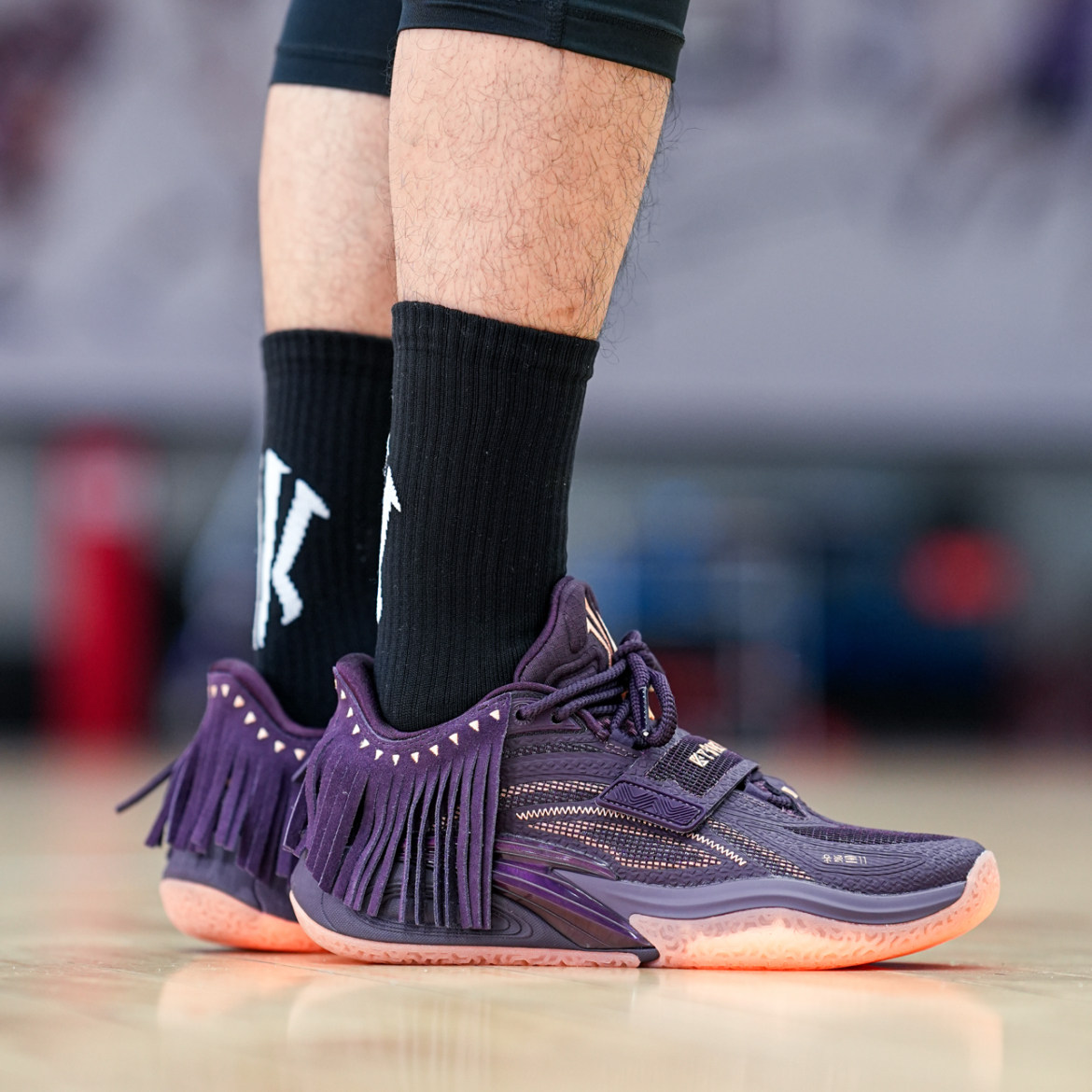 安踏欧文一代 欧文同款 紫酋长氮科技耐磨低帮篮球鞋男112541113S