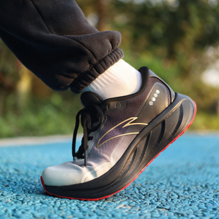 安踏旅步2.5丨PG7缓震耐磨运动鞋男子革面慢跑跑步鞋子112545545