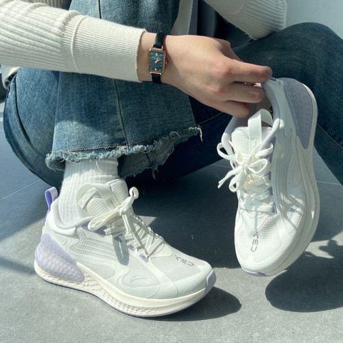 安踏C37+跑步鞋轻便透气男运动鞋