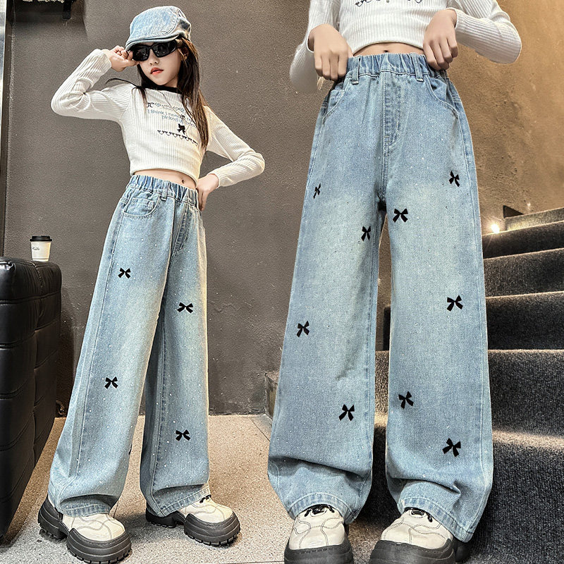 女童牛仔裤春秋2026新款中大童时髦洋气烫钻蝴蝶结阔腿休闲牛仔裤