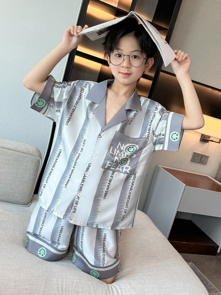 소년 잠옷 여름 2024 새로운 얼음 실크 얇은 섹션 어린이 소년 여름 청소년 큰 어린이 에어컨 가정 의류