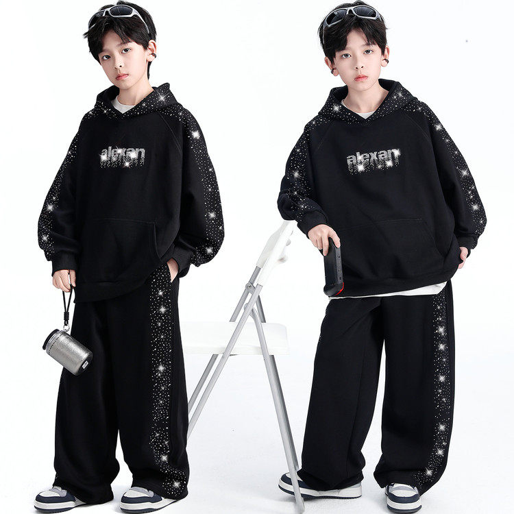 美式休闲风满天星烫钻连帽卫衣套装男童2026春秋款潮牌运动两件套