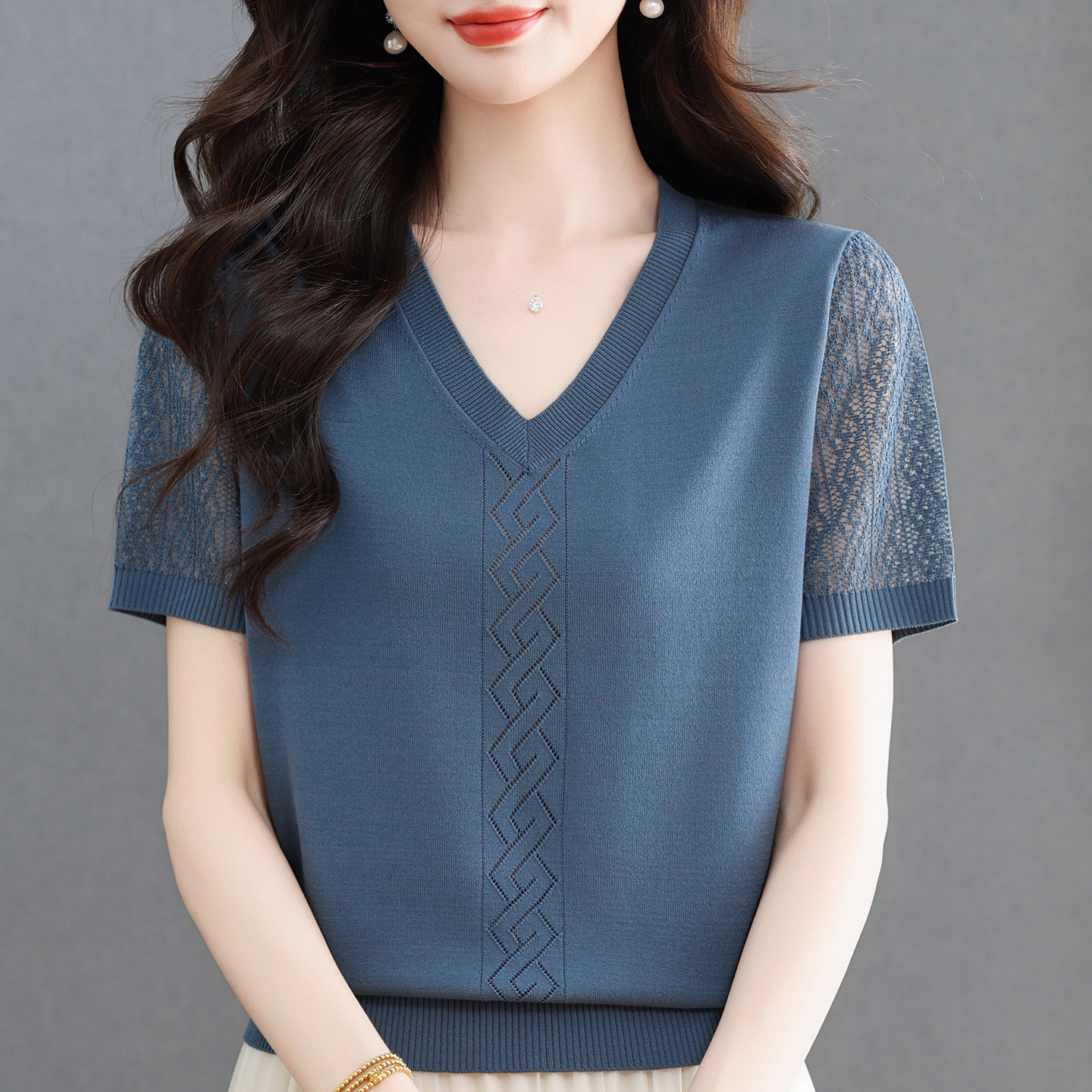 时尚妈妈款夏装冰丝短袖t恤V领桑蚕丝2026新款中年女士夏季半袖衫