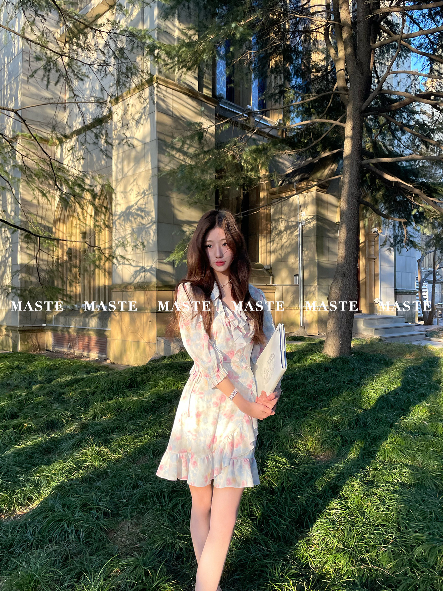 maste 水生花 荷叶边v领 设计感法式小众印花收腰连衣裙春夏女