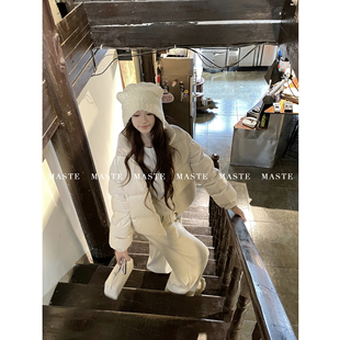 MASTE 一件驭冬 天鹅丝绒感90白鸭绒短款羽绒