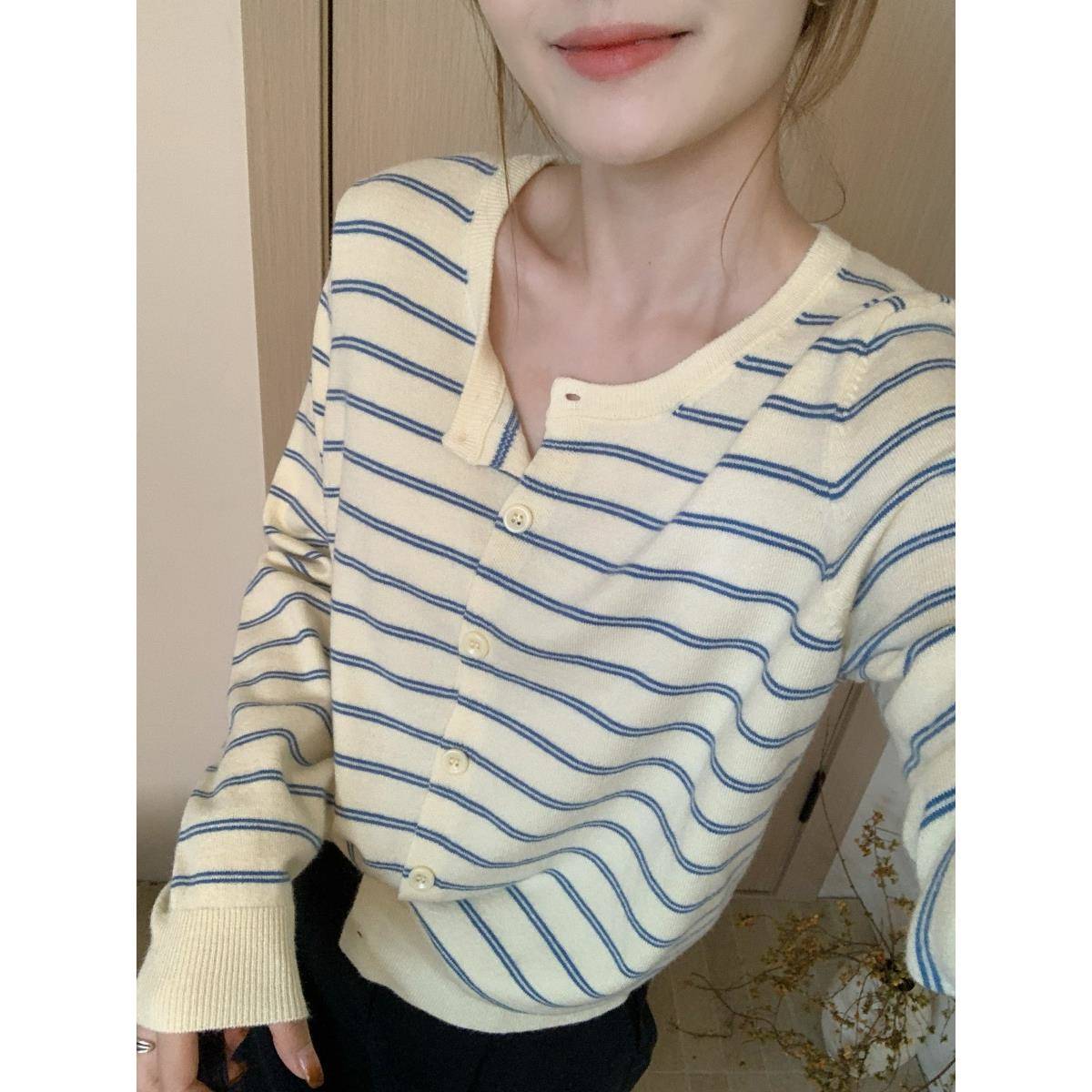 此外 圆领宽松软糯条纹针织衫女2025秋季新款减龄学院长袖打底衫