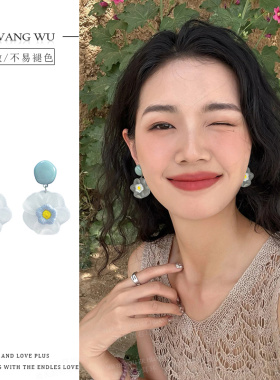 耳环2026新款小清新刺绣蓝色花朵耳环小众独特适合夏天的耳钉耳夹