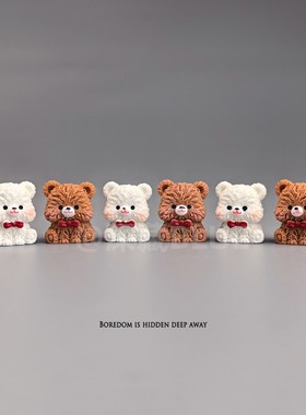 精致领结小熊治愈情绪工位摆件