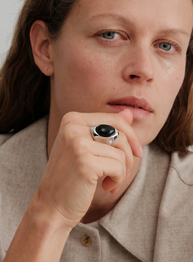 【CnHnOn脂肪商店】现代简约质感时髦黑玛瑙流动曲线造型戒指