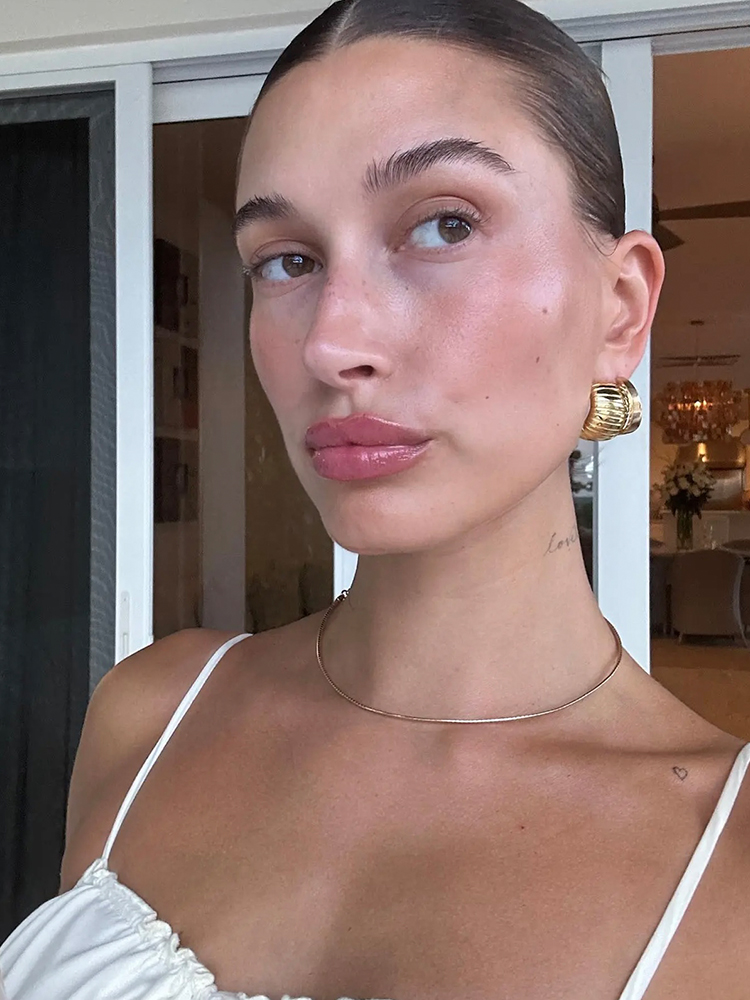 【CnHnOn 脂肪商店】高保色欧美海狸时髦条纹光面半圆耳圈/耳环