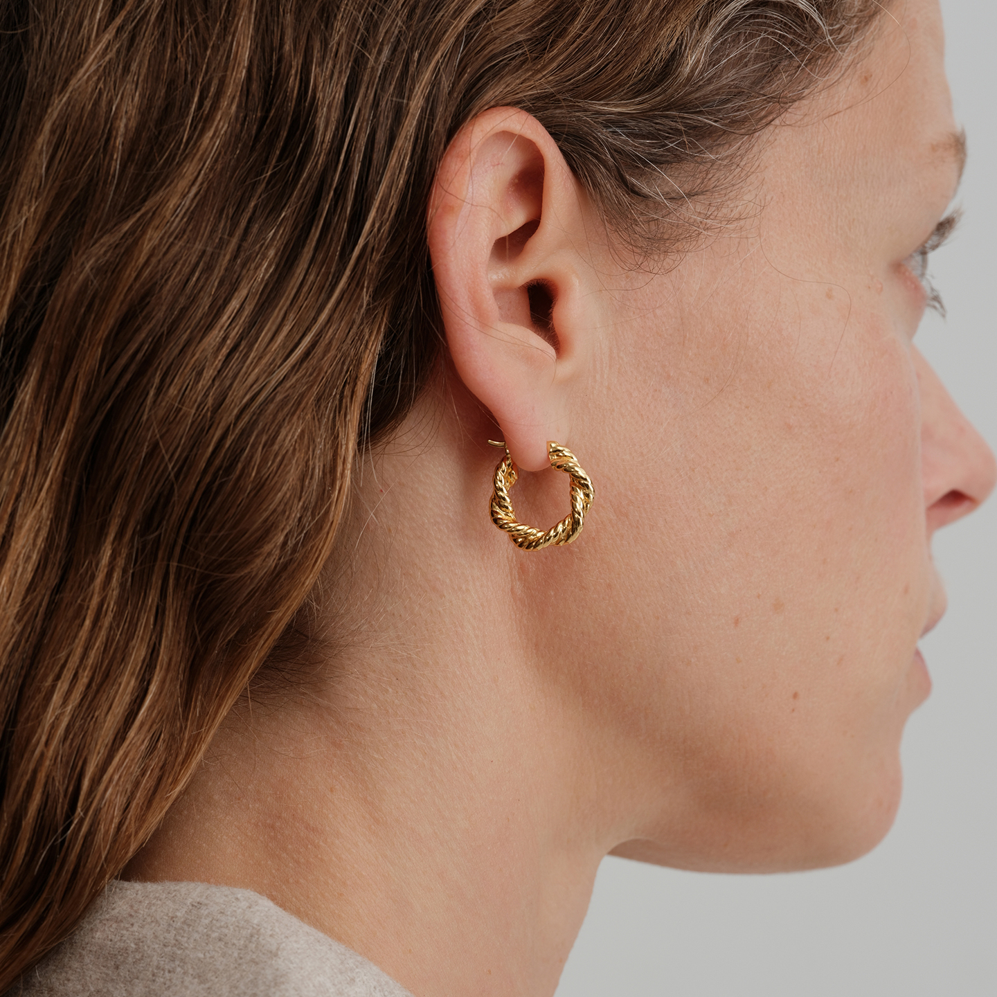 【CnHnOn脂肪商店】s925纯银金色花环麻花纽纹绳法式小耳圈耳环