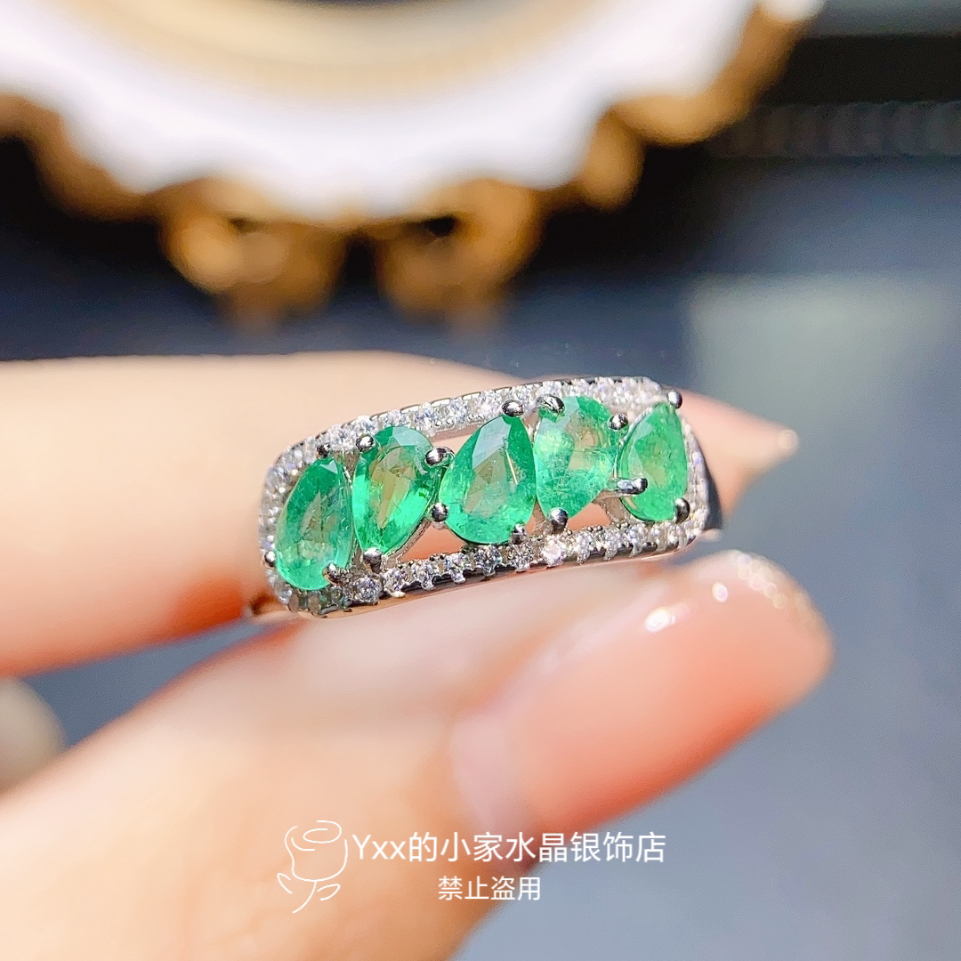 天然祖母绿戒指4乘4排戒