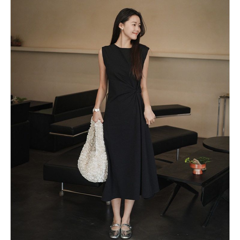裙女夏高级感  标准版型围裹式纽结连衣裙黑色2025年夏季新品7.07