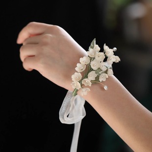 新中式手链森系新娘手腕花伴娘手环超仙铃兰花朵蕾丝绑带婚纱配饰