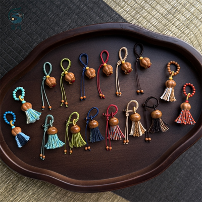 手工编织猴头流苏挂件